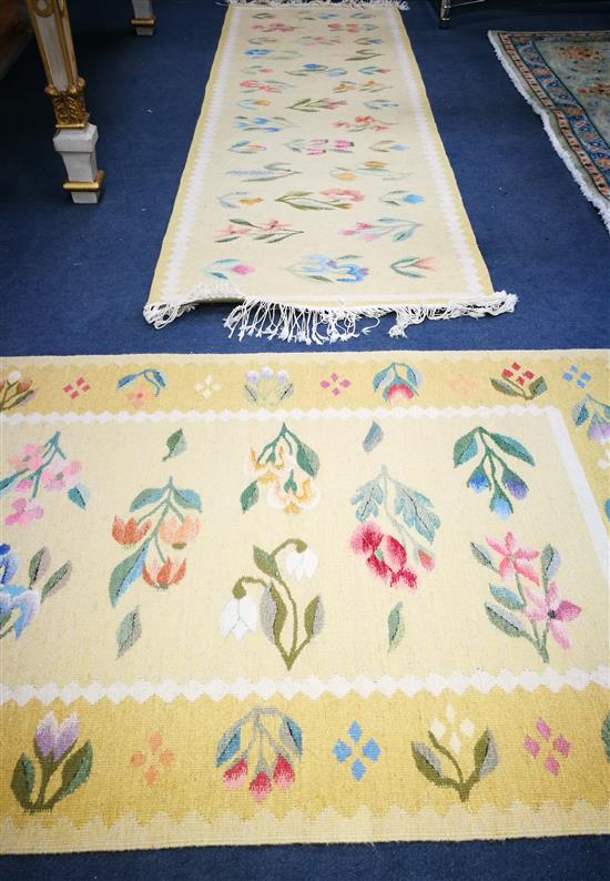 Two floral Kelim rugs 110 x 70cm